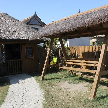Cerdacul Cu Stuf Hotel Sfantu Gheorghe  Luaran gambar