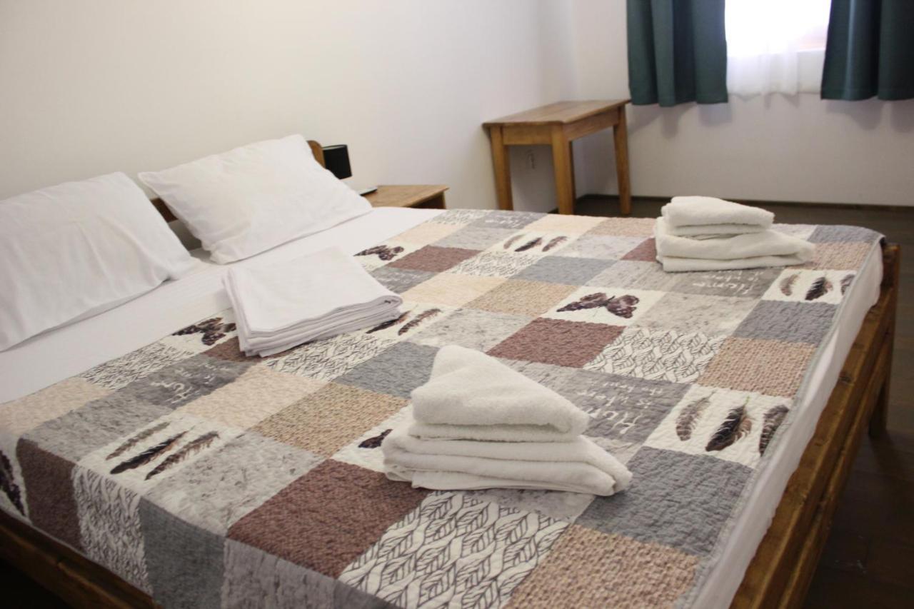 Cerdacul Cu Stuf Hotel Sfantu Gheorghe  Luaran gambar