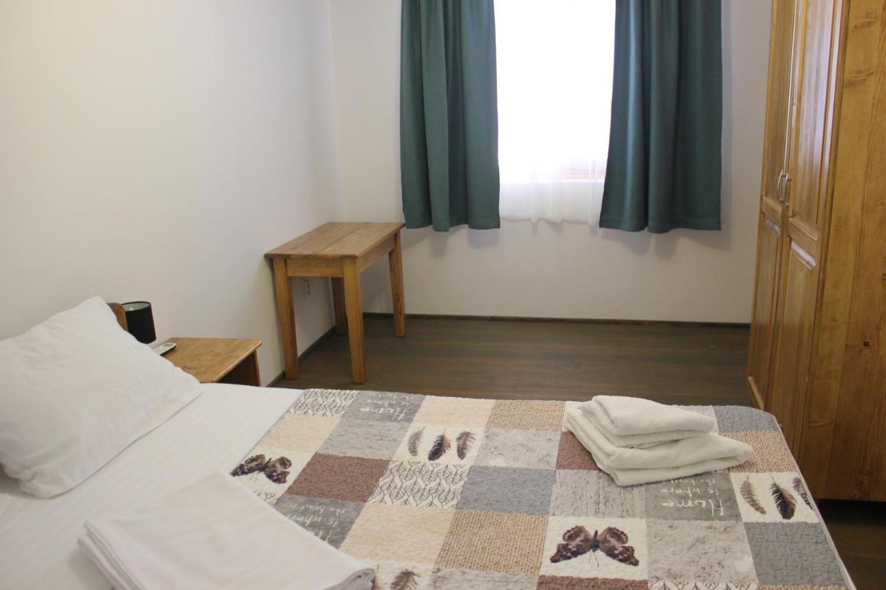 Cerdacul Cu Stuf Hotel Sfantu Gheorghe  Luaran gambar